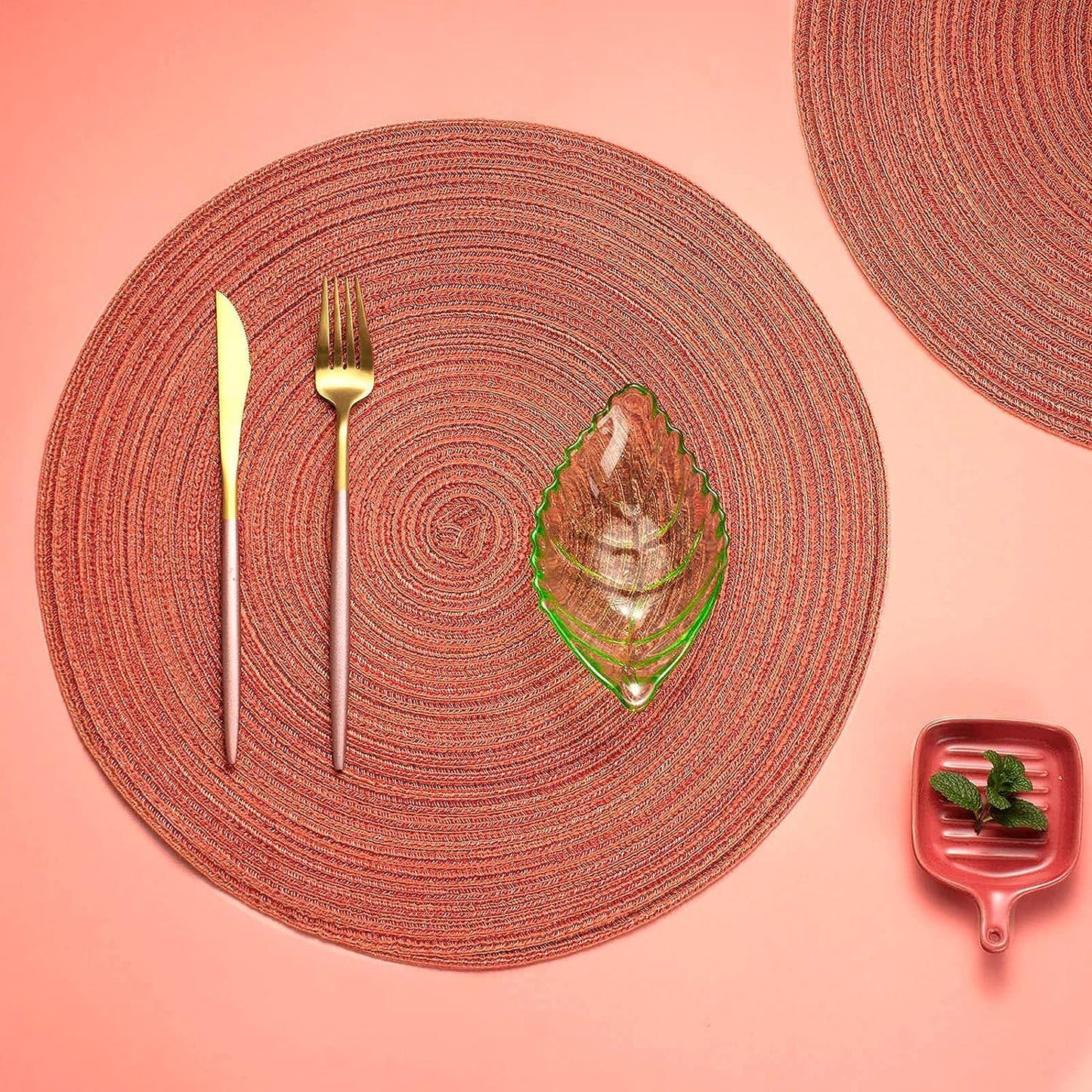 AHHFSMEI Round Braided Placemats Set of 8 Round Table Mats for Dining Tables Natural Woven Heat Resistant Place mats 15 Inch(Orange,8)