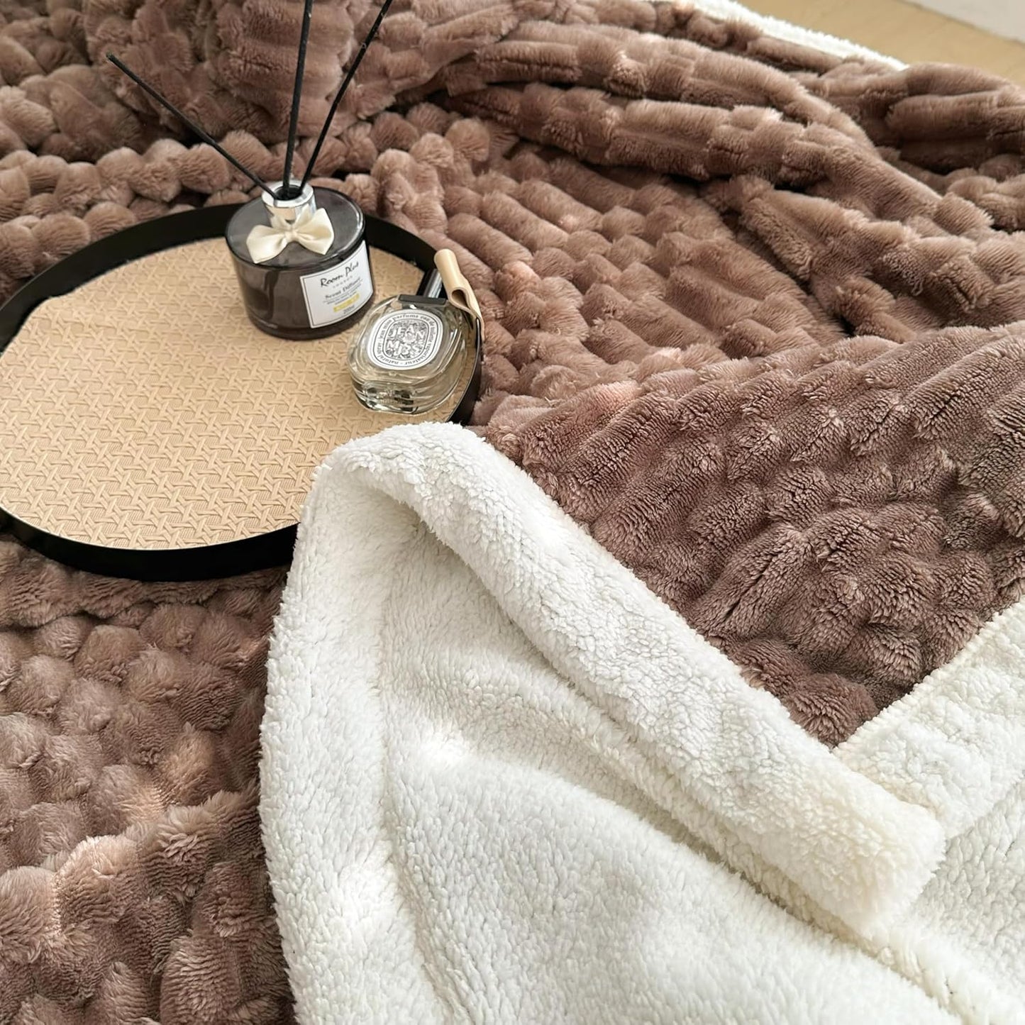 UKELER Sherpa Throw Blanket 60 × 80 inch, 470 GSM Striped Sherpa Fleece Blankets for All Season, Warm and Cozy Blanket for Couch Sofa Bed Office Camping, Coffee