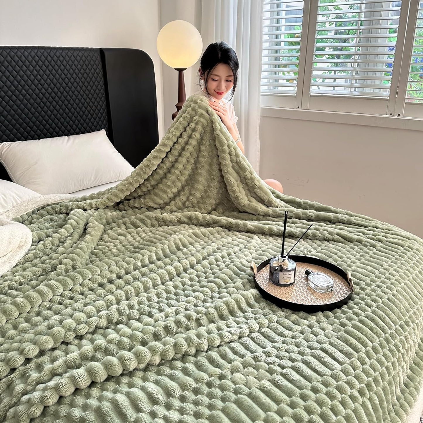 UKELER Sherpa Throw Blanket 60 × 80 inch, 470 GSM Striped Sherpa Fleece Blankets for All Season, Warm and Cozy Blanket for Couch Sofa Bed Office Camping, Green