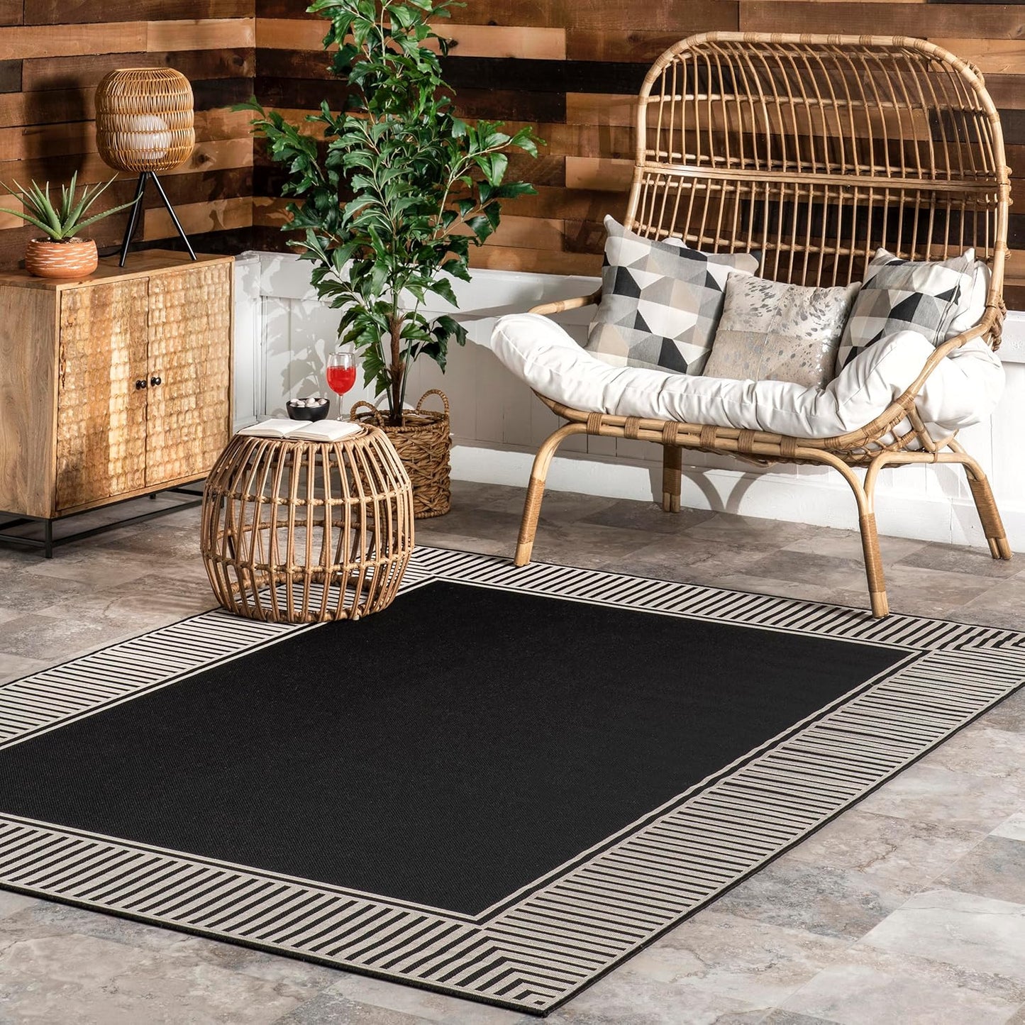 nuLOOM 5' x 8' Outdoor Area Rug, Casual Design With Striped Border, Stain Resistant, Highly Durable, For Patio, Balcony, Bedroom, Living Room, Dining Room, Bathroom, Black