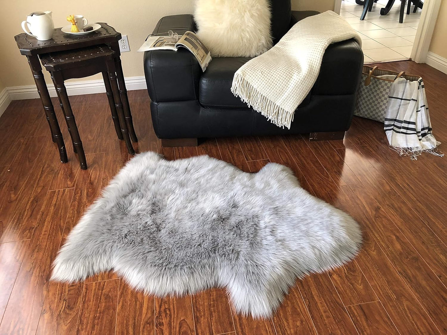LAMBZY Faux Sheepskin Hypoallergenic Free Shape Silky Shag Rug, Luxury Shaggy Silky Plush Carpet for Bedrooms Rugs Living Room Kids Rooms Sofa Floor Rugs (Single 2'x3', 60x90cm Grey)