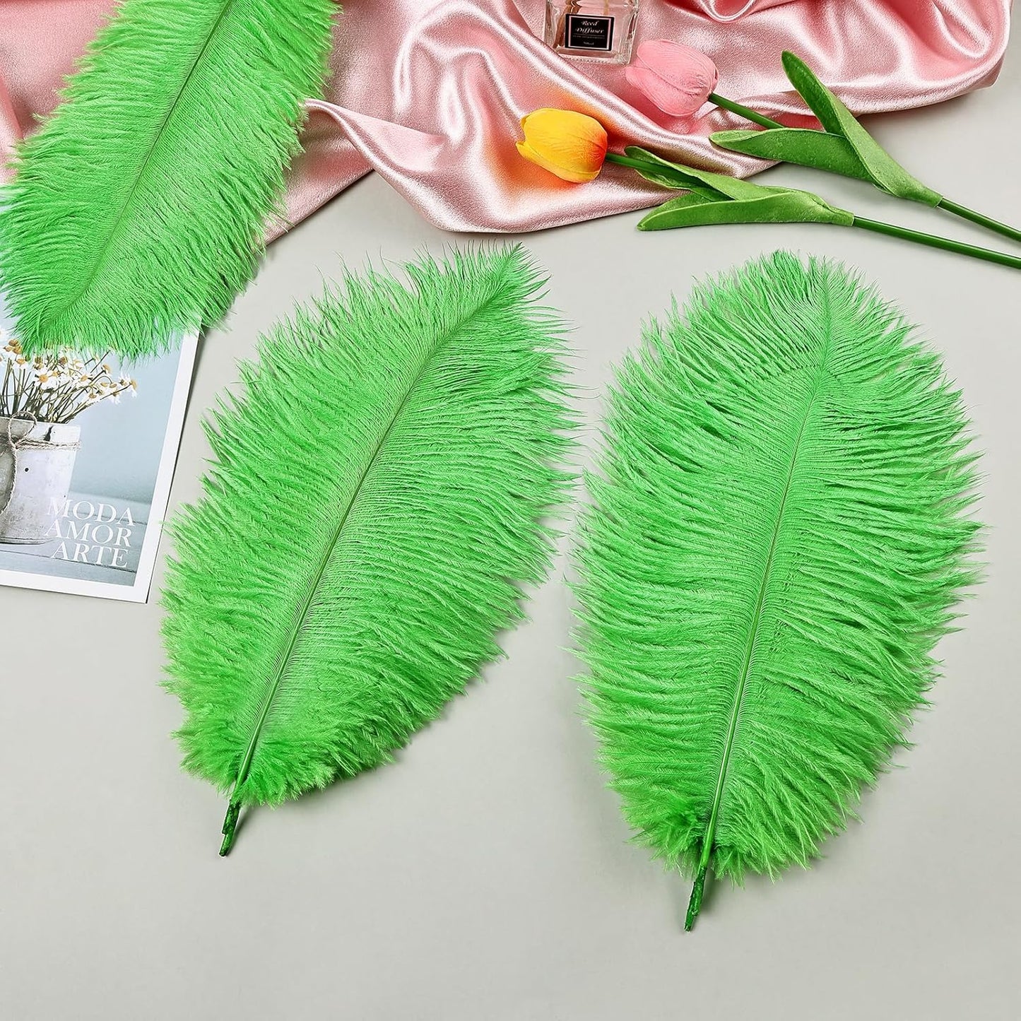 THARAHT Green Ostrich Feathers 24pcs Natural Bulk 8-10Inch 20cm-25cm for Crafts Wedding Party Centerpieces Mardi Gras and Home Decoration Feathers