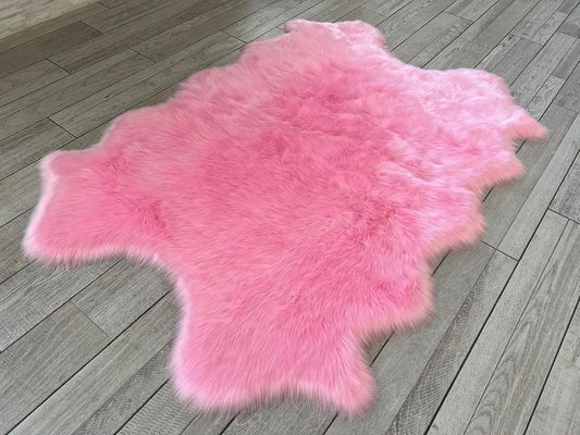 LAMBZY Faux Sheepskin Super Soft Hypoallergenic Free Shape Silky Shag Rug, Luxury Shaggy Plush Carpet for Bedrooms Living Kids Room Sofa Rugs (Pink, Quarto 4 Pelts 4'x6')