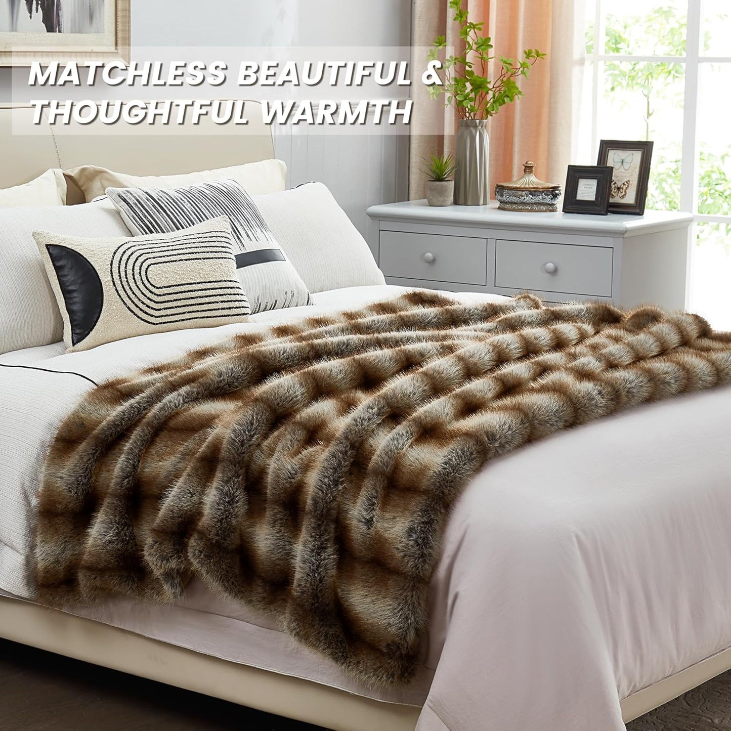 DREAMNINE Premium Luxury Fuzzy Animal Skin Faux Fur Throw Blanket 50" x 60", Double Sided Soft Long Shaggy Lion Fluffy Bear Blankets, Thick Warm Cozy Accent Wolf Furry Blanket for Winter,Reddish Brown