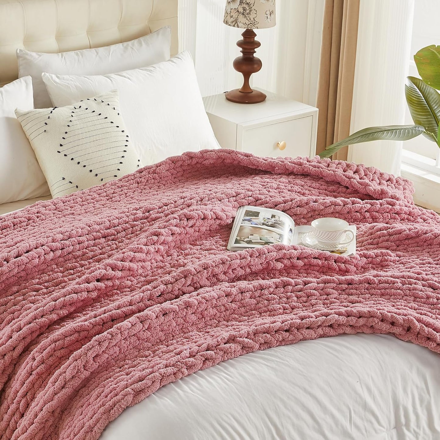 Carriediosa Chunky Knit Throw Blanket 50" X 60", 100% Hand Made Large Chenille Loop Yarn Soft Fluffy Throws for Couch Sofa Bed, Big Crochet Cozy Heavy Thick Cable Woven Blanket, Mauve