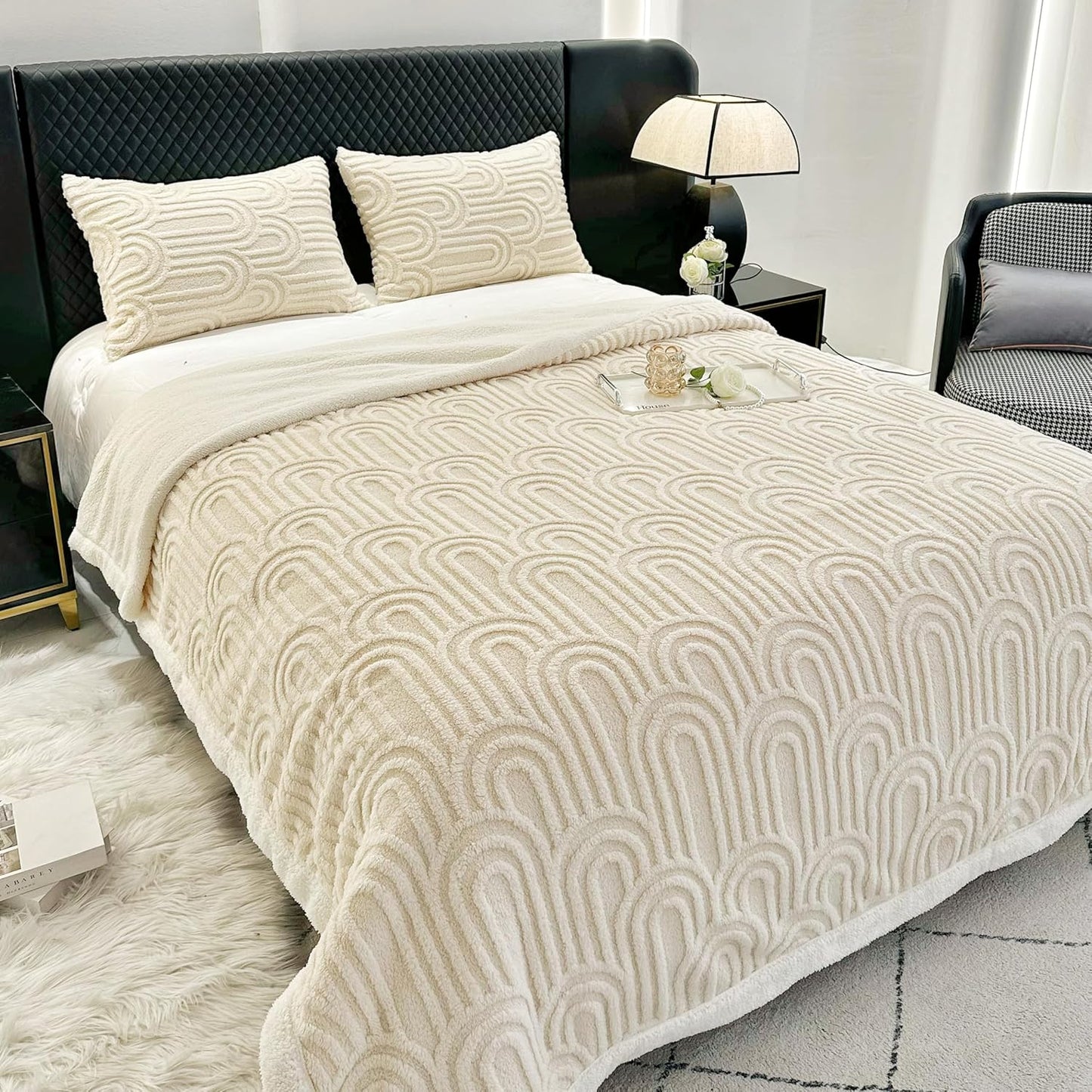 UKELER Sherpa Fleece Blanket 60 × 80 inch, Ultra Soft Twin Size Throw Blanket for All Season, Cozy Plush Arch Blankets for Bed Couch Sofa Office Camping, Off-White