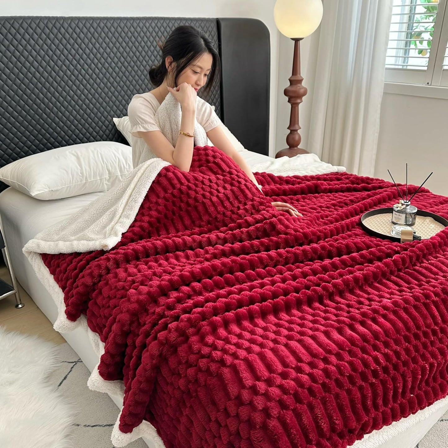 UKELER Sherpa Bed Blanket 80 × 90 inch, Ultra Soft Queen Size Throw Blanket for All Season, 470 GSM Cozy Plush Striped Fleece Blankets for Bedroom Living Room Dorm Hostel Sofa Camping, Red