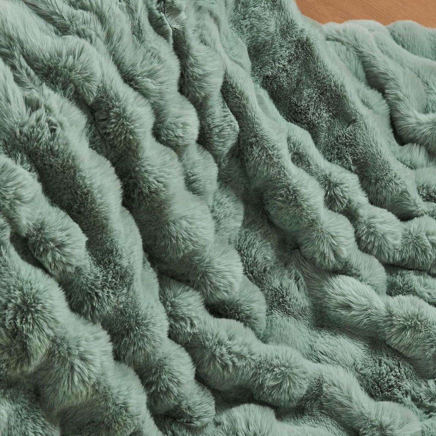 Lotus Karen Faux Fur Throw Blanket Sage Green - Big Bubble Rabbit Fluff Blanket for Couch Bed Sofa,Softest Fluffy Fuzzy Cozy Blanket, Plush Thick Furry Shaggy Warm Blankets for Women,50x60 Inches