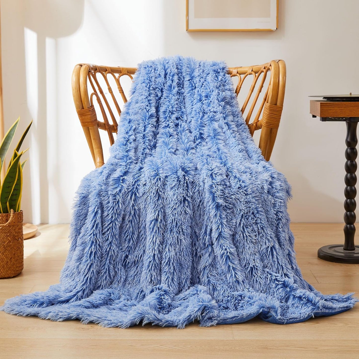 XeGe Luxury Fluffy Throw Blanket, Cobalt Blue Soft 50x60 Faux Fur Blanket Throw, Shaggy Plush Decorative Couch Blanket, Cute Furry Throw Fuzzy Blanket for Sofa Bed, Ombre Cobalt Blue