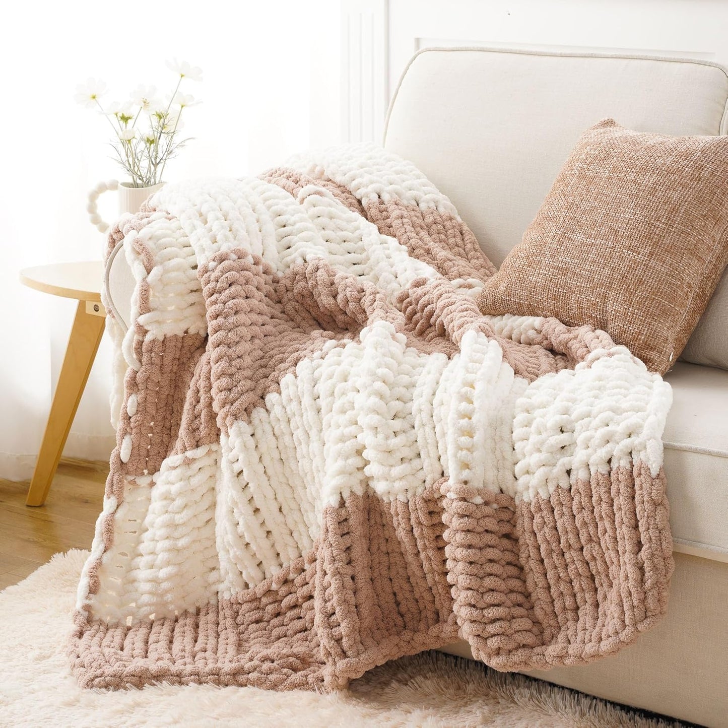 Battilo Chunky Knit Throw Blanket, Soft and Thick Chenille Throw Blanket, 50"x60" Handmade Cable Knit Crochet Blanket, Large Rope Knot Throw Blankets for Couch Sofa Bed Home Decor, Blush & White