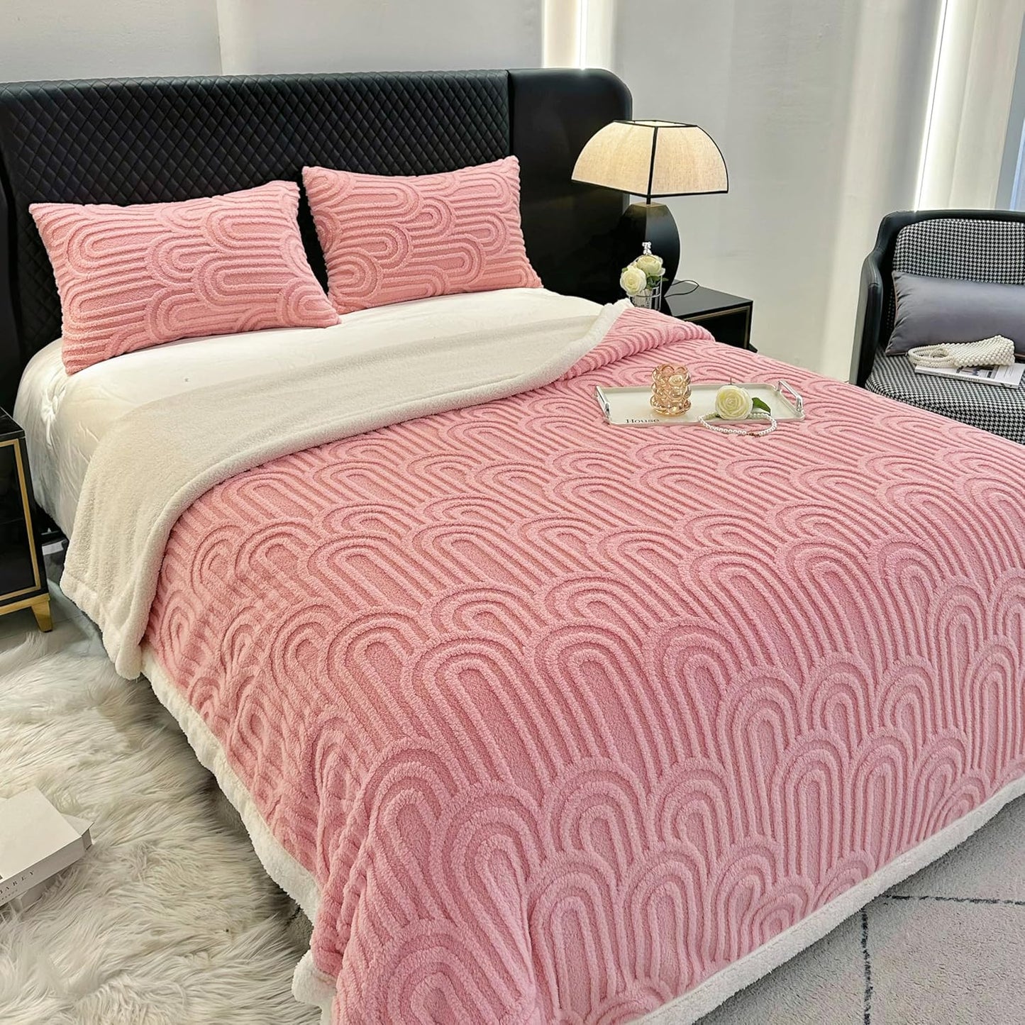 UKELER Sherpa Bed Blanket 80 × 90 inch, Ultra Soft Queen Size Throw Blanket for All Season, Cozy Plush Arch Fleece Blankets for Bedroom Living Room Dorm Hostel Sofa Camping, Pink