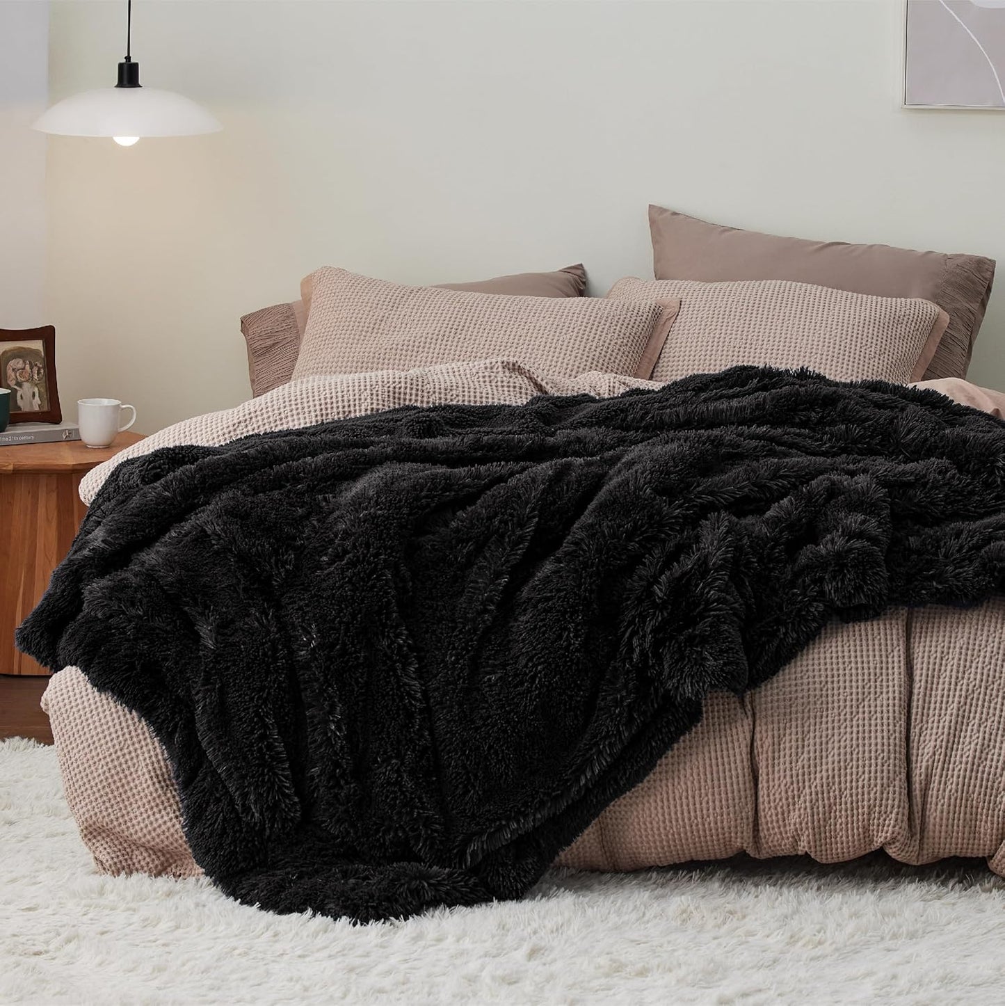 Bedsure GentleSoft Fluffy Black King Size Blanket for Bed, Thick Soft Sherpa Faux Fur Fleece Bedding Fuzzy Plush Winter Warm Heavy Oversize Large King Blanket, Cozy Black Gifts for Men Women, 108x90