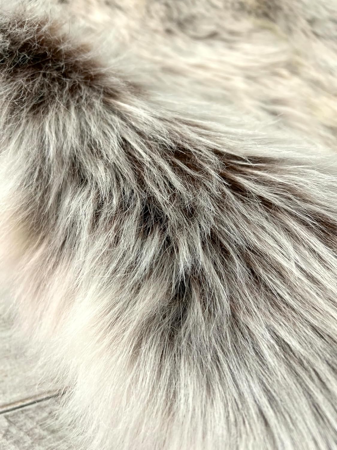 LAMBZY Faux Sheepskin Super Soft Hypoallergenic Free Shape Silky Shag Rug, Luxury Shaggy Plush Carpet for Bedrooms Living Kids Room Sofa Rugs (Brown with Beige Tips, Decto 10 Pelts 6'x10')