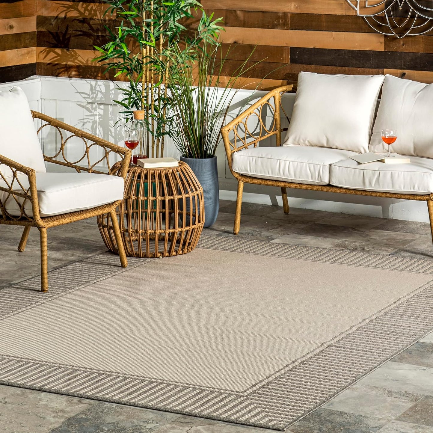 nuLOOM 5' x 8' Outdoor Area Rug, Casual Design With Striped Border, Stain Resistant, Highly Durable, For Patio, Balcony, Bedroom, Living Room, Dining Room, Bathroom, Light Grey