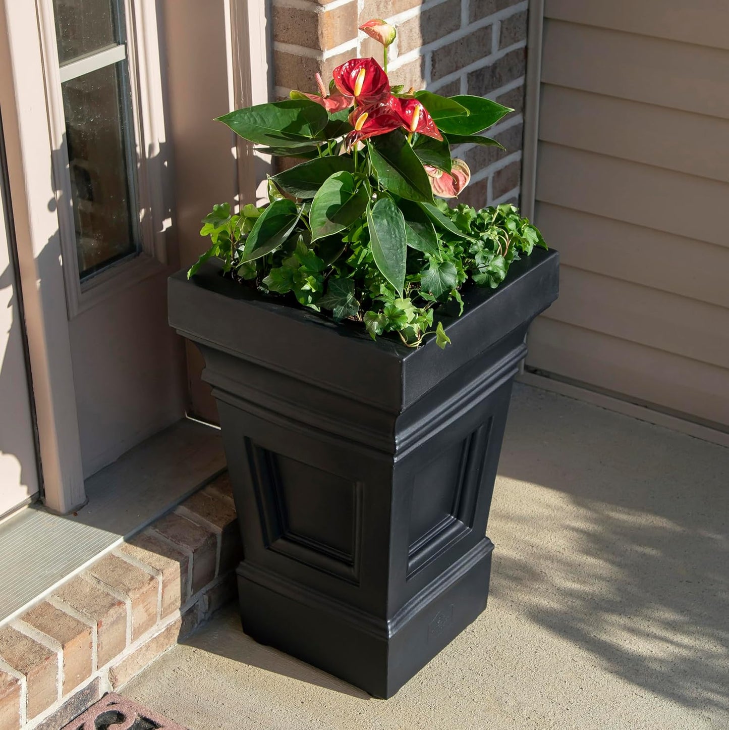 Step2 Atherton Square Planter, Large Planters for Outdoor Plants, Gardening and Flower Pot for Patio or Porch, Efficient Drainage, Durable Plastic, Onyx Black