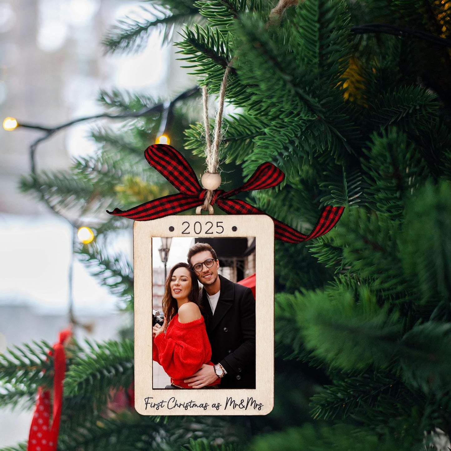 Christmas Photo Frame Ornament, 2025 Ornament, Wooden Picture Frame Ornaments With Hanging String (2025 Mr & Mrs (Portrait))