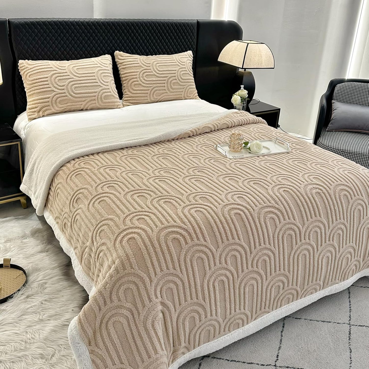 UKELER Sherpa Fleece Blanket 60 × 80 inch, Ultra Soft Twin Size Throw Blanket for All Season, Cozy Plush Arch Blankets for Bed Couch Sofa Office Camping, Camel